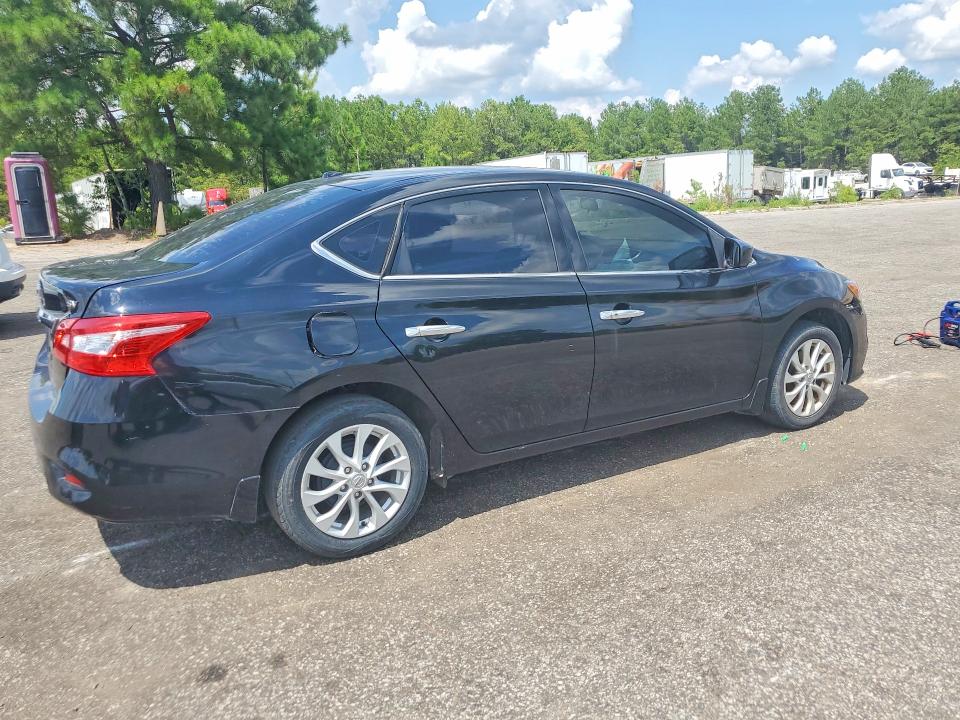 60794046 :رقم المزاد ، 3N1AB7APXJL619070 vin ، 2018 Nissan Sentra مزاد بيع