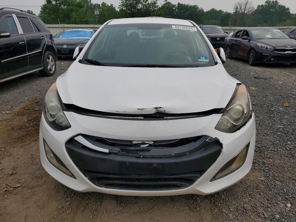 2014 Hyundai Elantra Gt მანქანა იყიდება აუქციონზე, vin: KMHD35LH2EU166684, აუქციონის ნომერი: 60746626