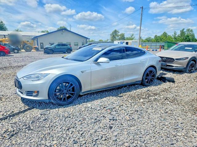 Продажа на аукционе авто 2014 Tesla Model S, vin: 5YJSA1H17EFP49928, номер лота: 63347316