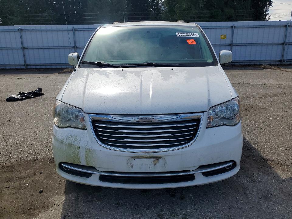 2015 Chrysler Town & Country მანქანა იყიდება აუქციონზე, vin: 2C4RC1BG7FR545528, აუქციონის ნომერი: 63353346