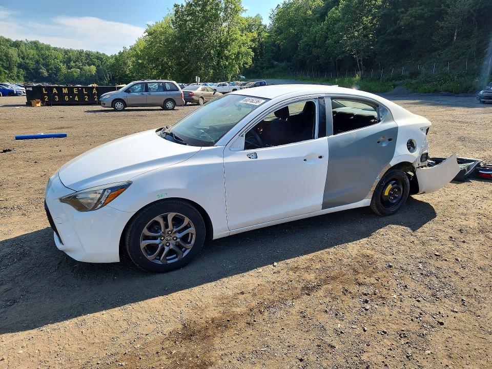 2019 Toyota Yaris მანქანა იყიდება აუქციონზე, vin: 3MYDLBYV6KY520590, აუქციონის ნომერი: 60816236
