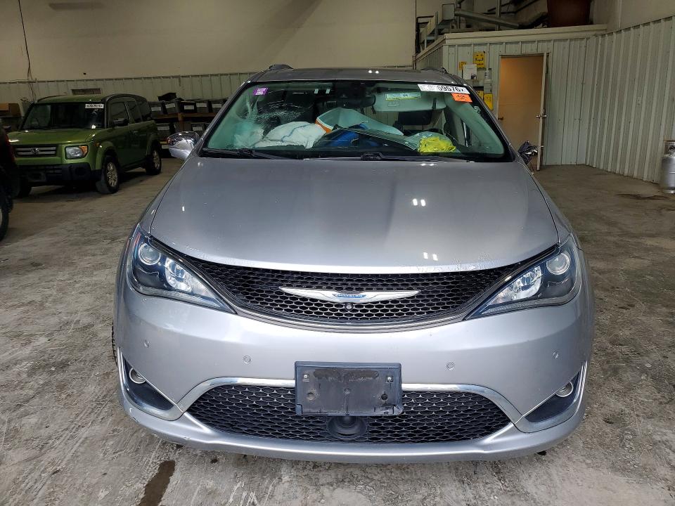 59769576 :رقم المزاد ، 2C4RC1GG8JR226267 vin ، 2018 Chrysler Pacifica مزاد بيع