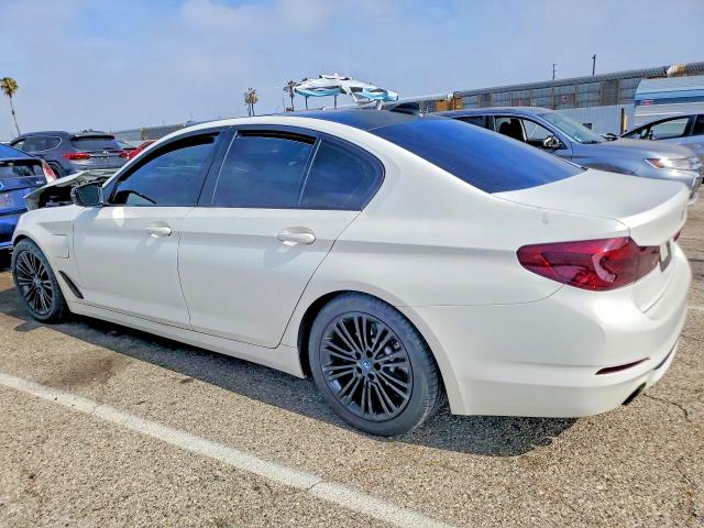 60950006 :رقم المزاد ، WBAJA9C55KB399635 vin ، 2019 Bmw 530e مزاد بيع