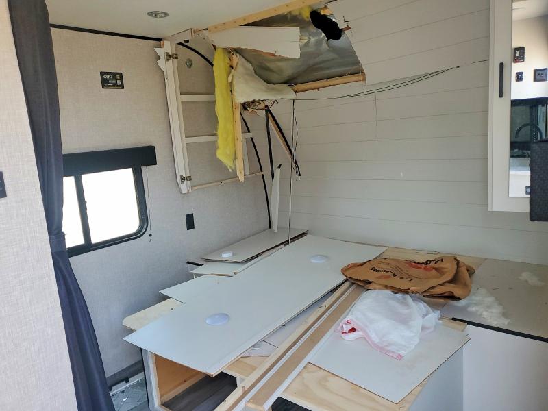 2025 Jayco Jay Flight Slx მანქანა იყიდება აუქციონზე, vin: 1UJBC0BL2S1YZ0666, აუქციონის ნომერი: 60380166