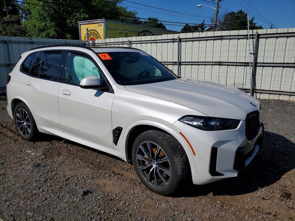 61858036 :رقم المزاد ، 5UX43EU05R9V29323 vin ، 2024 Bmw X5 مزاد بيع