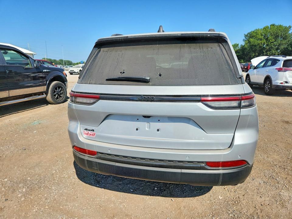 Продажа на аукционе авто 2025 Jeep Grand Cherokee, vin: 1C4RJHAG4S8804319, номер лота: 61394236