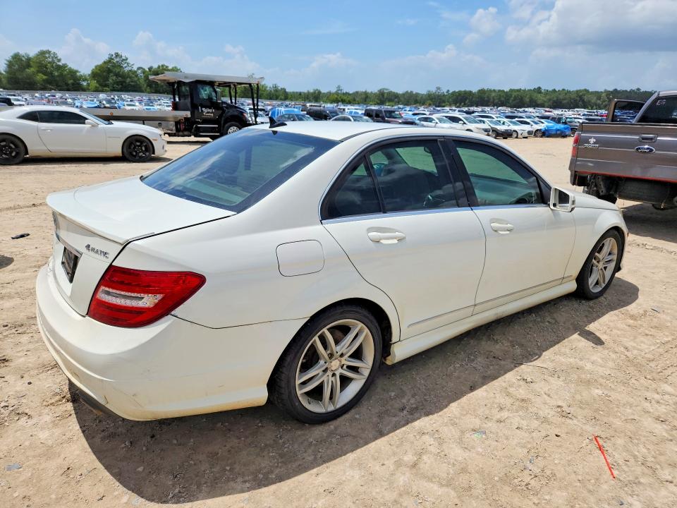 Продаж на аукціоні авто 2012 Mercedes-benz C, vin: WDDGF8BB6CR206102, номер лоту: 61953646