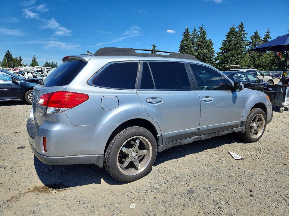 62679646 :رقم المزاد ، 4S4BRBKC2D3219463 vin ، 2013 Subaru Outback مزاد بيع