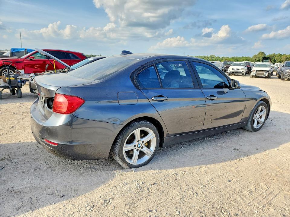 2013 Bmw 328 მანქანა იყიდება აუქციონზე, vin: WBA3A5G54DNP21758, აუქციონის ნომერი: 63206896