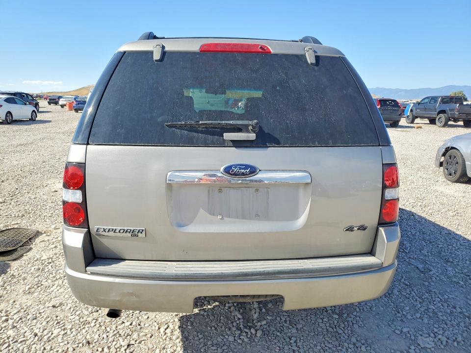 59731596 :رقم المزاد ، 1FMEU73E48UA10623 vin ، 2008 Ford Explorer مزاد بيع