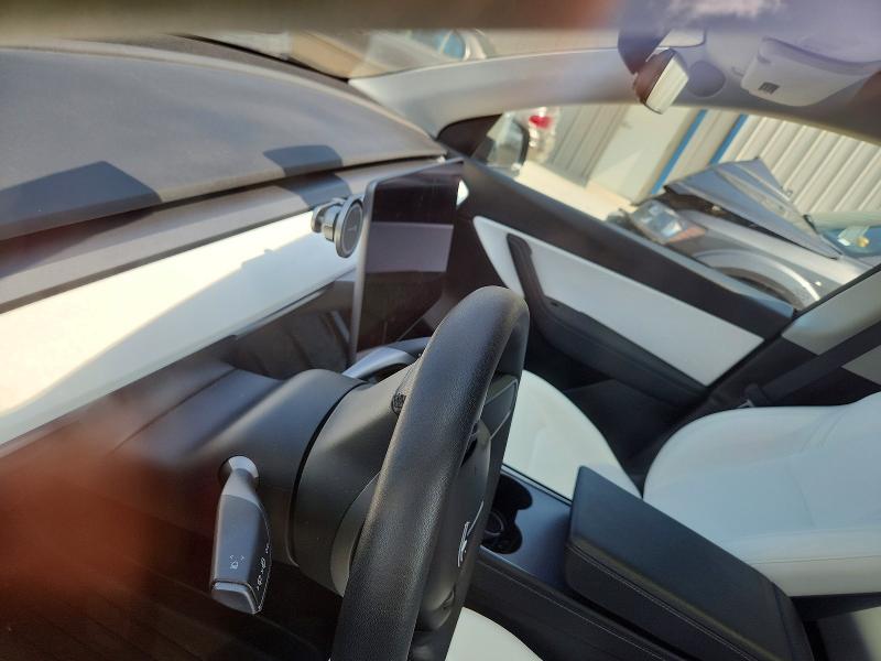 60398936 :رقم المزاد ، 7SAYGDEE2NF368234 vin ، 2022 Tesla Model Y مزاد بيع