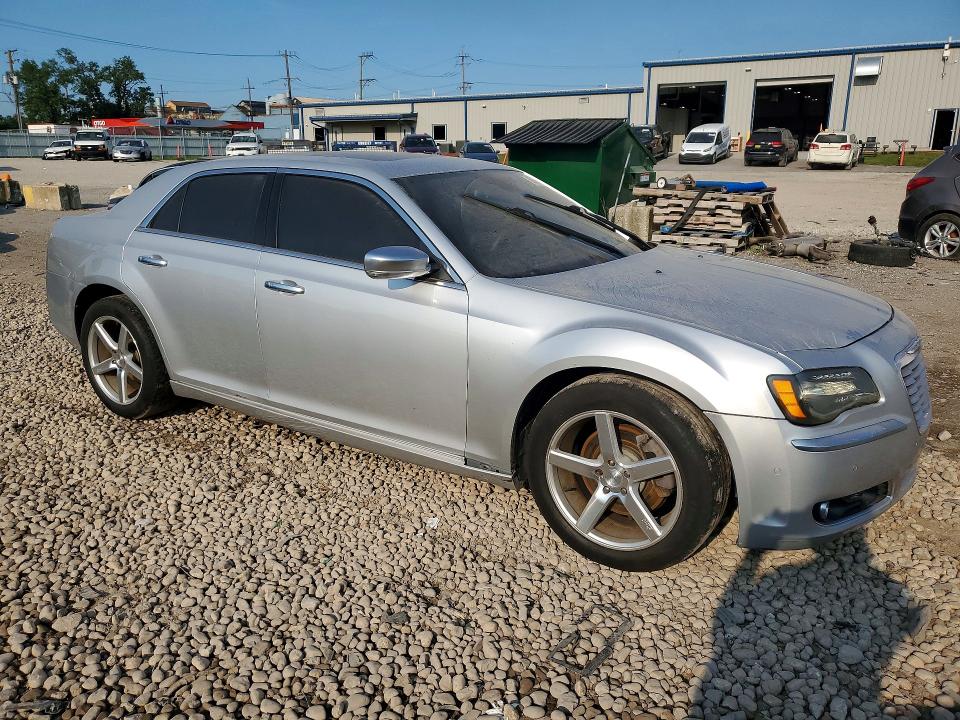 60943416 :رقم المزاد ، 2C3CCAST3CH253450 vin ، 2012 Chrysler 300c مزاد بيع
