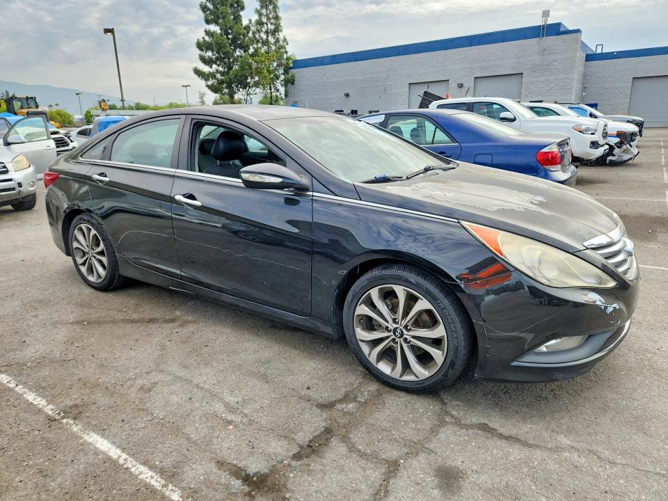 61756016 :رقم المزاد ، 5NPEC4ACXEH924985 vin ، 2014 Hyundai Sonata مزاد بيع