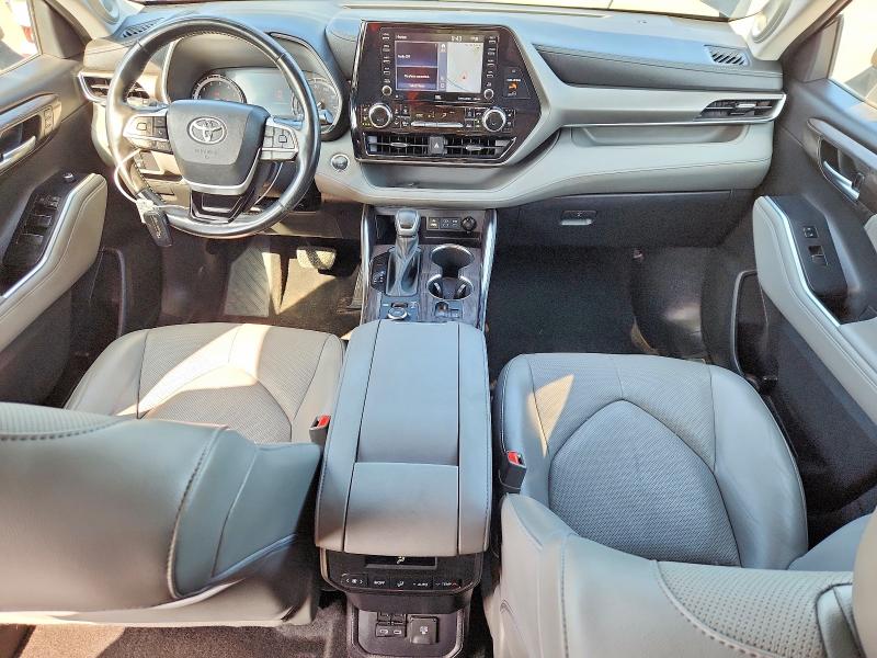 Auction sale of the 2022 Toyota Highlander, vin: 5TDDZRBH8NS567723, lot number: 63339676