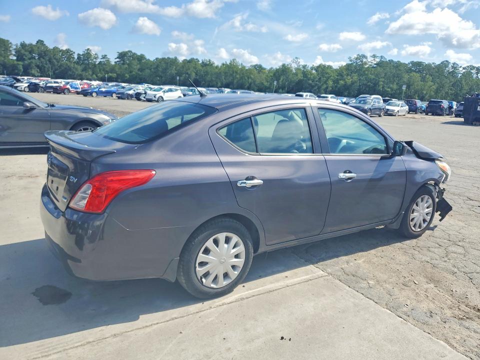 2015 Nissan Versa მანქანა იყიდება აუქციონზე, vin: 3N1CN7AP8FL833899, აუქციონის ნომერი: 59989916