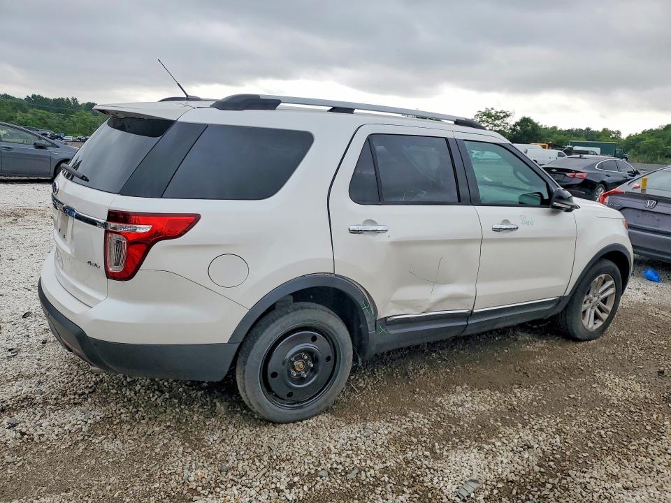 58118736 :رقم المزاد ، 1FM5K8D89FGA50812 vin ، 2015 Ford Explorer مزاد بيع