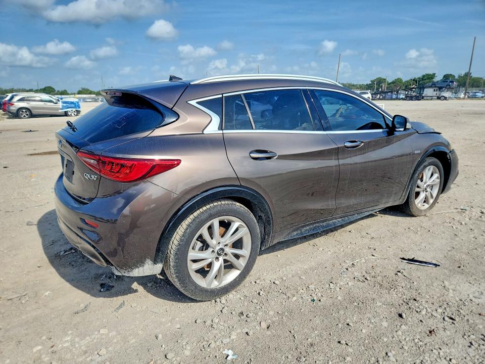 61881046 :رقم المزاد ، SJKCH5CP8KA009793 vin ، 2019 Infiniti Qx30 مزاد بيع