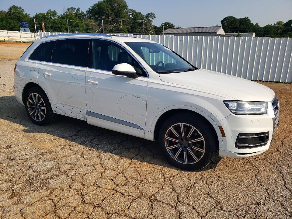 2017 Audi Q7 მანქანა იყიდება აუქციონზე, vin: WA1AHAF78HD048142, აუქციონის ნომერი: 63037146