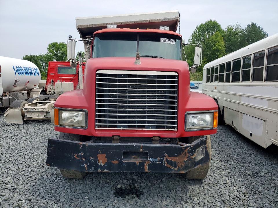 62023886 :رقم المزاد ، 1M2AD09C2XW007508 vin ، 1999 Mack 700 مزاد بيع