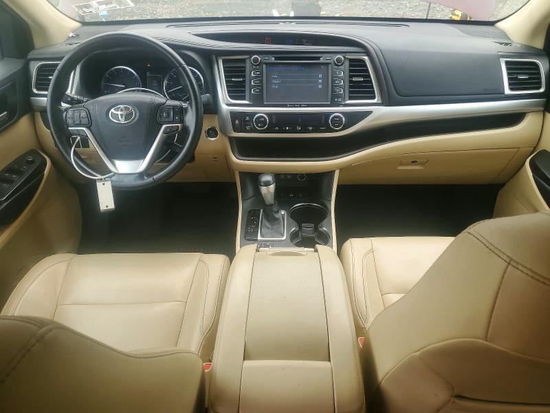 60472646 :رقم المزاد ، 5TDJZRFH7HS442567 vin ، 2017 Toyota Highlander مزاد بيع
