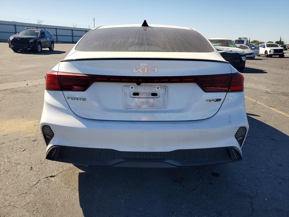 2022 Kia Forte მანქანა იყიდება აუქციონზე, vin: 3KPF54AD7NE429218, აუქციონის ნომერი: 60041776