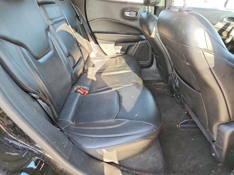 59795156 :رقم المزاد ، 3C4NJDCB4JT435390 vin ، 2018 Jeep Compass مزاد بيع