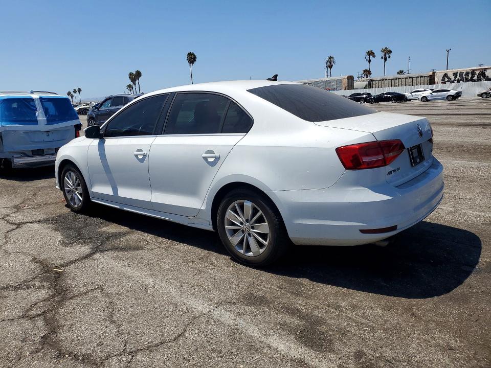 61879526 :رقم المزاد ، 3VWD17AJXFM310268 vin ، 2015 Volkswagen Jetta مزاد بيع