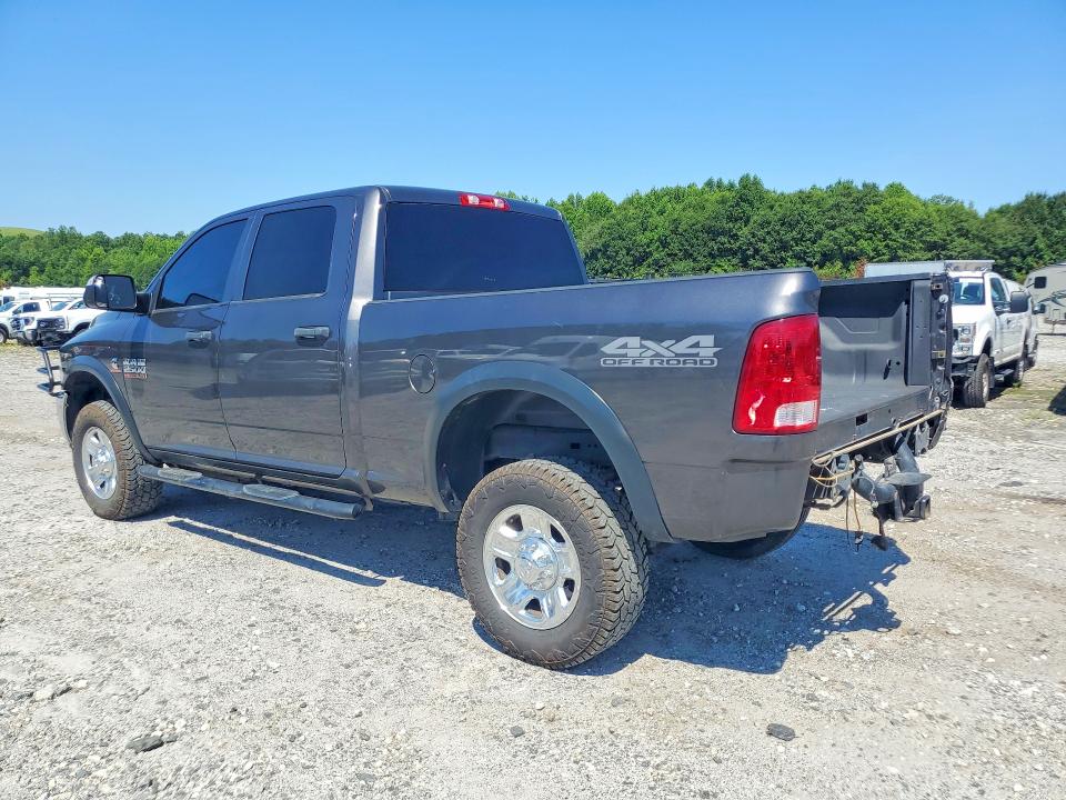 60562516 :رقم المزاد ، 3C6UR5CL0JG378799 vin ، 2018 Ram 2500 مزاد بيع