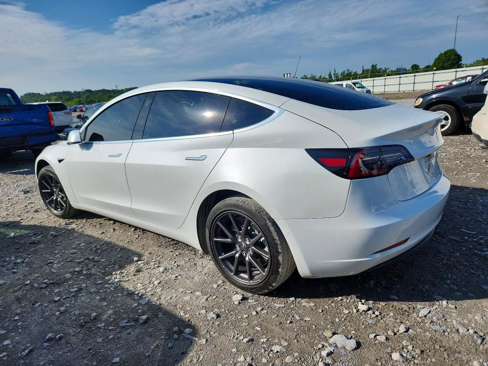 60607056 :رقم المزاد ، 5YJ3E1EA2KF397155 vin ، 2019 Tesla Model 3 مزاد بيع