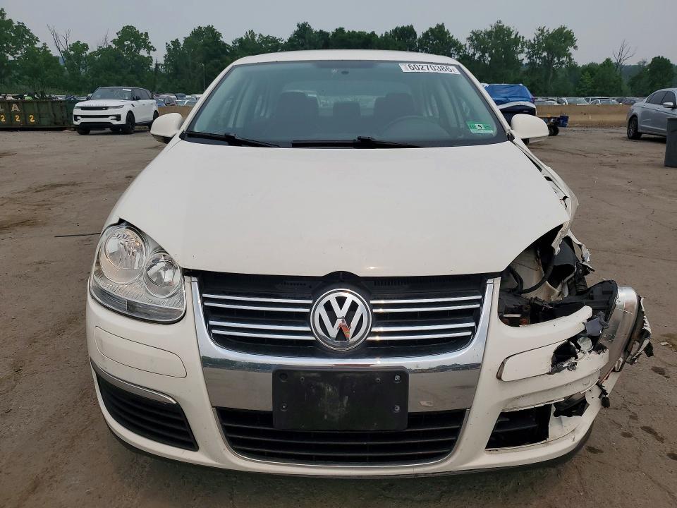 60270386 :رقم المزاد ، 3VWRZ7AJ3AM055275 vin ، 2010 Volkswagen Jetta مزاد بيع