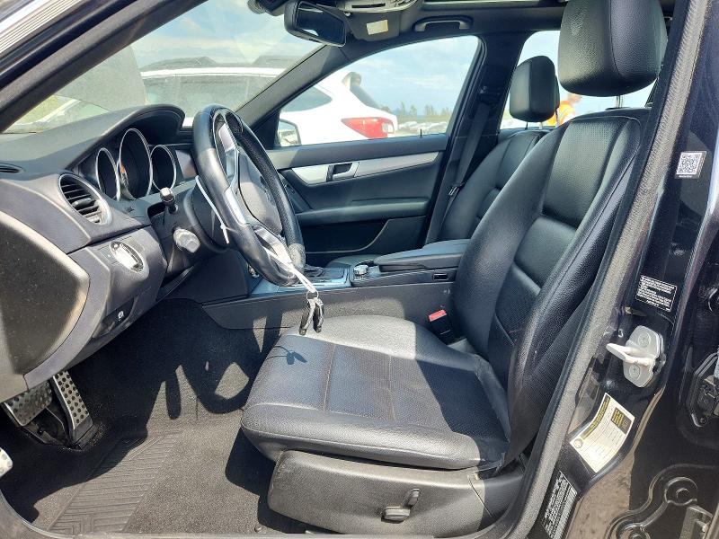 Продаж на аукціоні авто 2012 Mercedes-benz C, vin: WDDGF4HB3CR220300, номер лоту: 61884946