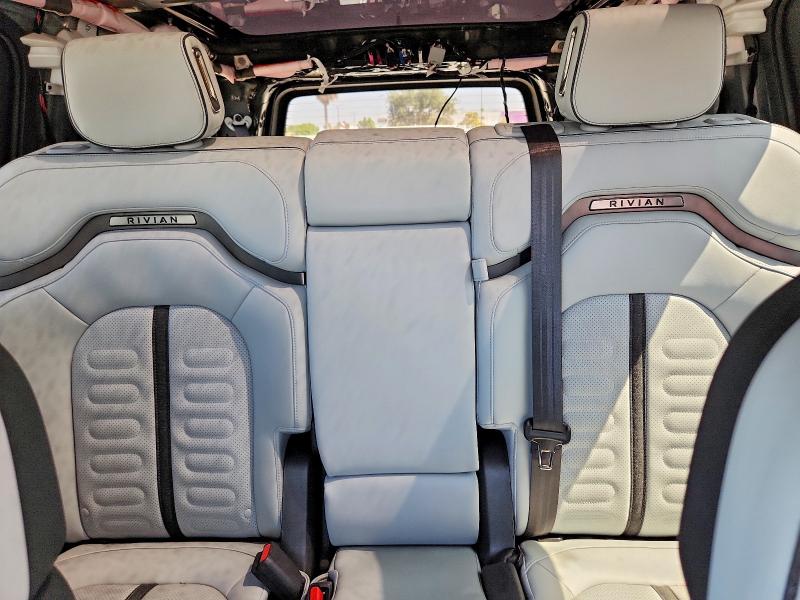 58931326 :رقم المزاد ، 7PDSGABA5PN023814 vin ، 2023 Rivian R1s مزاد بيع