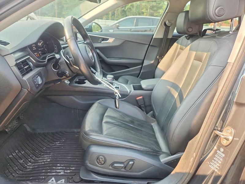 62795056 :رقم المزاد ، WAUDNAF42HN051983 vin ، 2017 Audi A4 مزاد بيع
