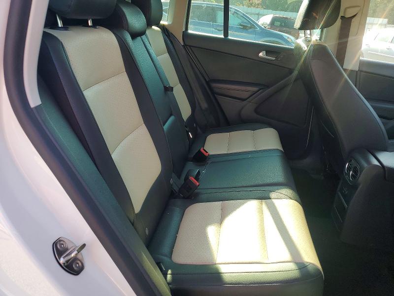 58255756 :رقم المزاد ، WVGRV7AX7HK019279 vin ، 2017 Volkswagen Tiguan مزاد بيع