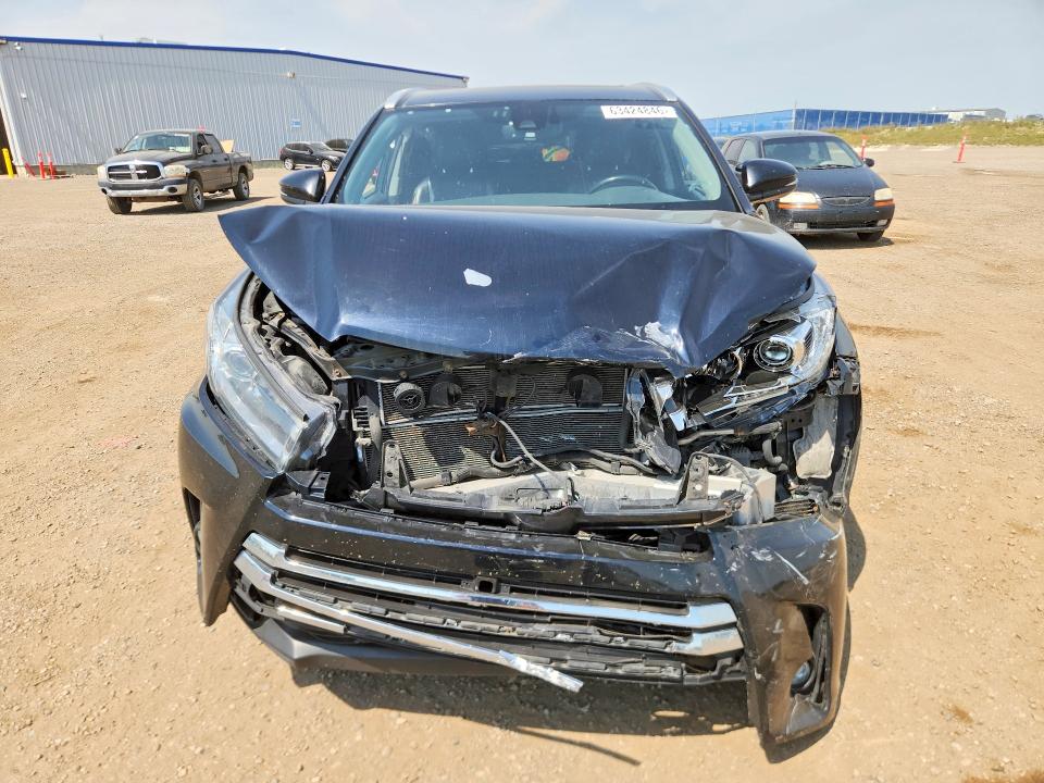 63424846 :رقم المزاد ، 5TDJGRFH0KS052570 vin ، 2019 Toyota Highlander مزاد بيع