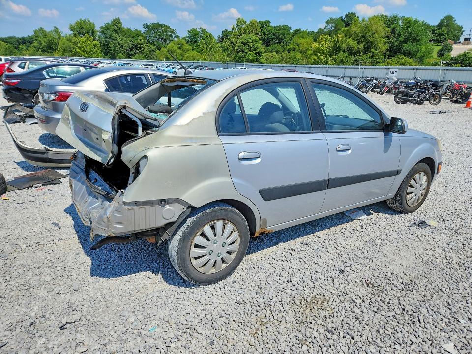 61512146 :رقم المزاد ، KNADE123966032514 vin ، 2006 Kia Rio مزاد بيع