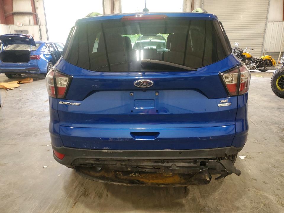 60563956 :رقم المزاد ، 1FMCU9GD7HUD99973 vin ، 2017 Ford Escape مزاد بيع