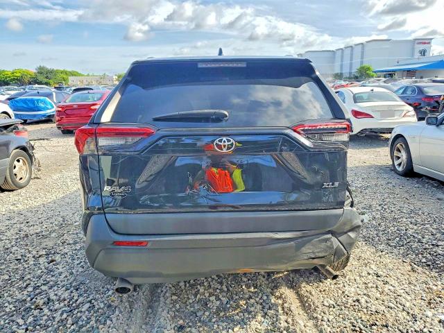 Продаж на аукціоні авто 2021 Toyota Rav4, vin: 2T3W1RFV1MW161683, номер лоту: 63285156