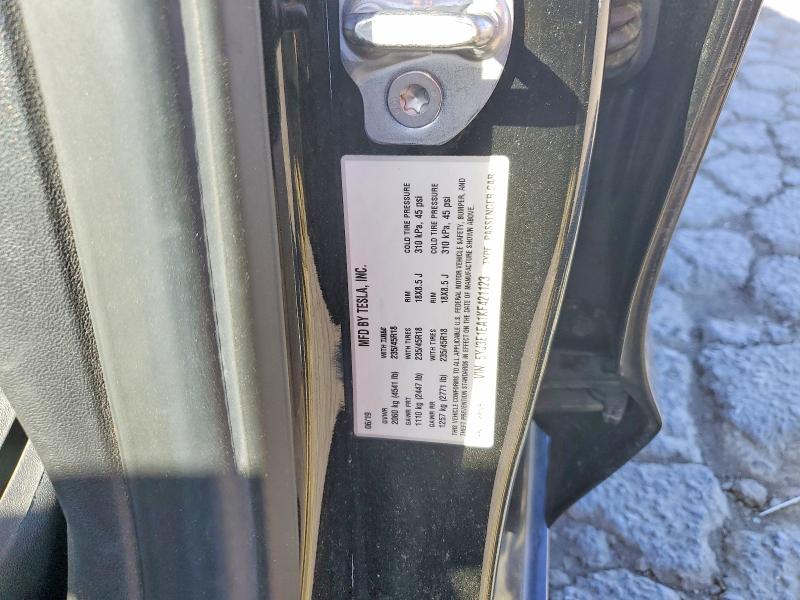 Продажа на аукционе авто 2019 Tesla Model 3, vin: 5YJ3E1EA1KF421123, номер лота: 61424476