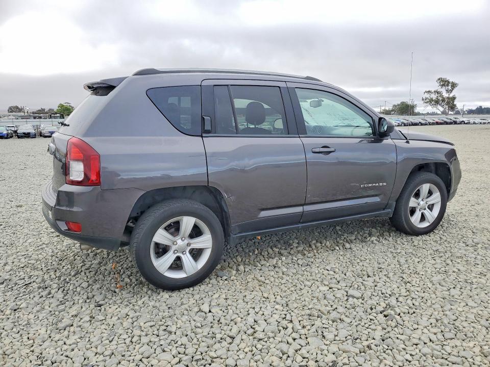 2016 Jeep Compass მანქანა იყიდება აუქციონზე, vin: 1C4NJDBB9GD506261, აუქციონის ნომერი: 61025186