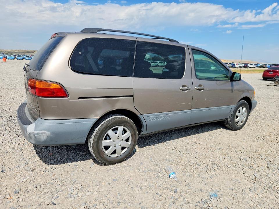 62776566 :رقم المزاد ، 4T3ZF13C9XU117017 vin ، 1999 Toyota Sienna مزاد بيع