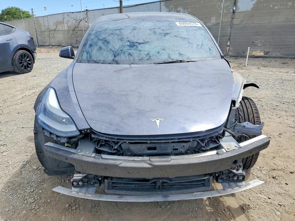 2022 Tesla Model 3 მანქანა იყიდება აუქციონზე, vin: 5YJ3E1EA7NF195173, აუქციონის ნომერი: 60094576