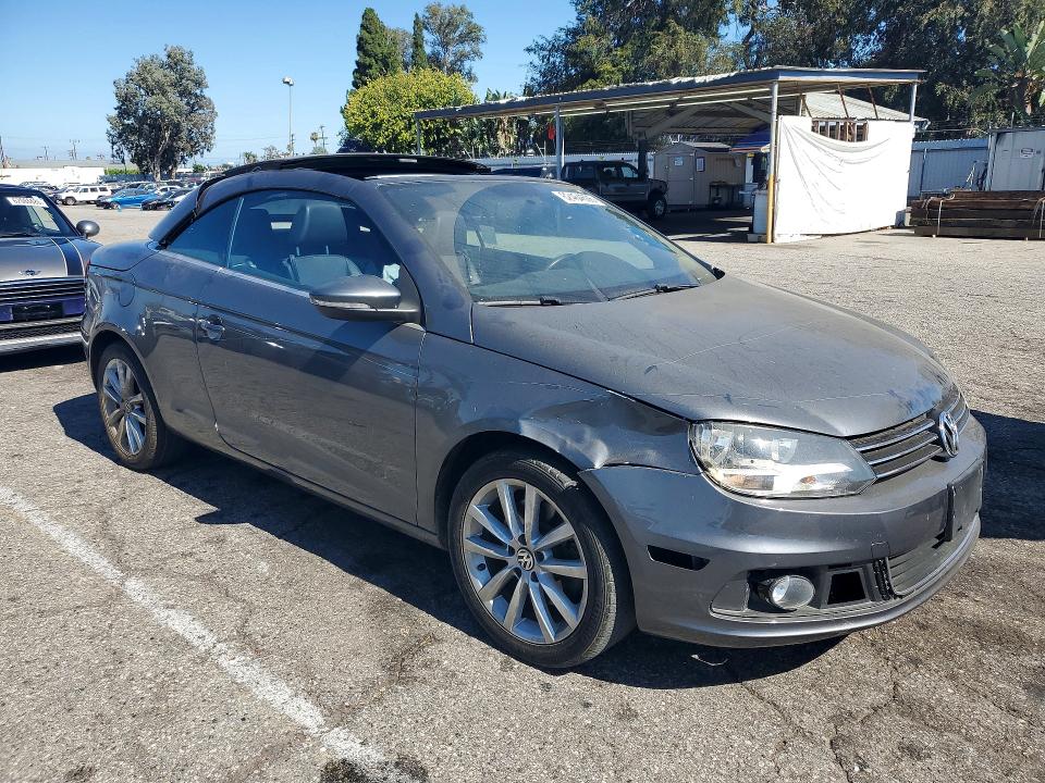 2015 Volkswagen Eos მანქანა იყიდება აუქციონზე, vin: WVWBW8AH3FV002301, აუქციონის ნომერი: 62464606