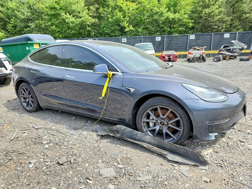 2018 Tesla Model 3 მანქანა იყიდება აუქციონზე, vin: 5YJ3E1EB8JF073621, აუქციონის ნომერი: 61649076
