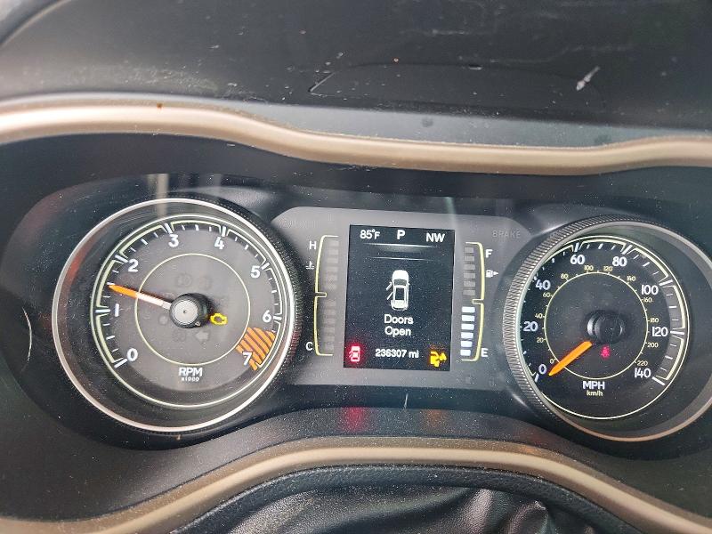 Продаж на аукціоні авто 2015 Jeep Cherokee, vin: 1C4PJMCB4FW728846, номер лоту: 58922916