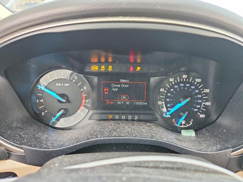 60460956 :رقم المزاد ، 1FA6P0H71F5117126 vin ، 2015 Ford Fusion مزاد بيع