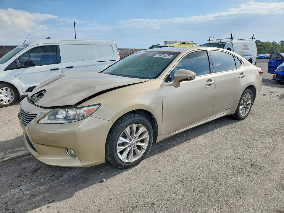 61851826 :رقم المزاد ، JTHBW1GG4D2003265 vin ، 2013 Lexus Es مزاد بيع