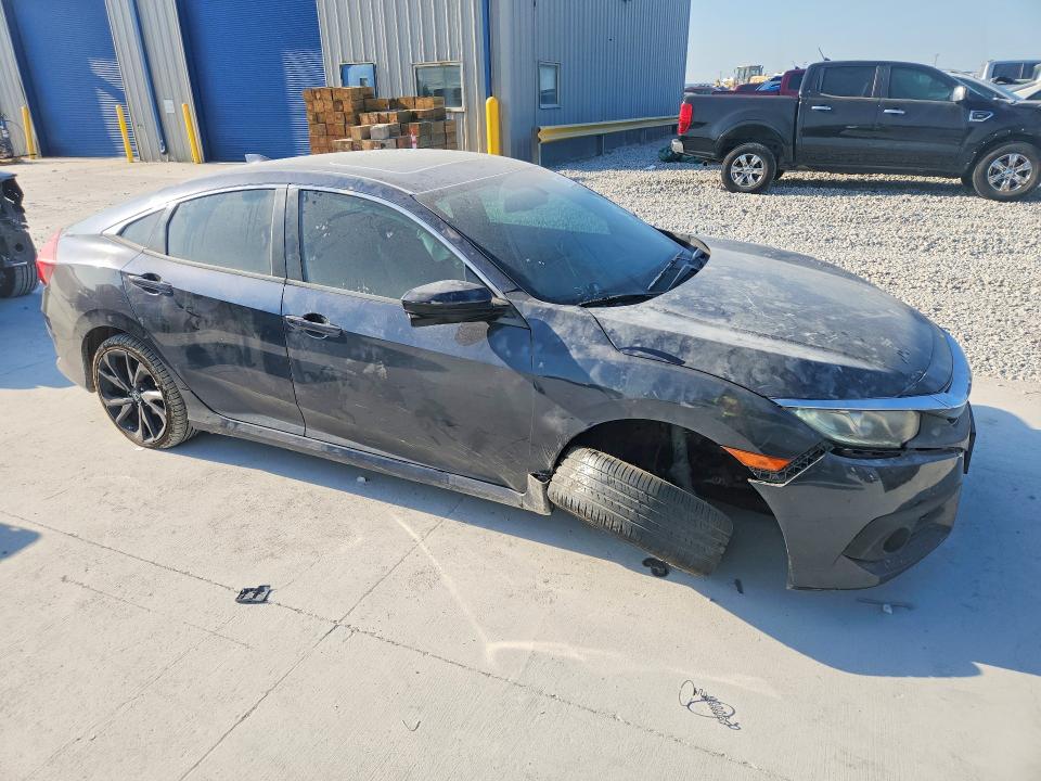 63028686 :رقم المزاد ، 19XFC1F79HE015613 vin ، 2017 Honda Civic مزاد بيع