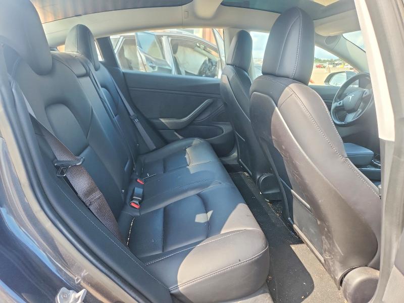 Продажа на аукционе авто 2018 Tesla Model 3, vin: 5YJ3E1EA7JF043288, номер лота: 61962136