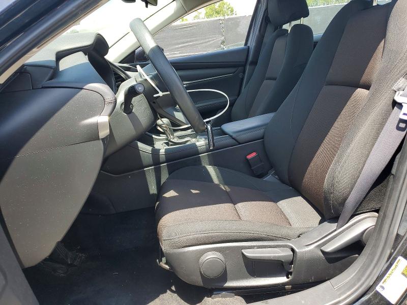 61721156 :رقم المزاد ، JM1BPAA77N1508134 vin ، 2022 Mazda 3 مزاد بيع